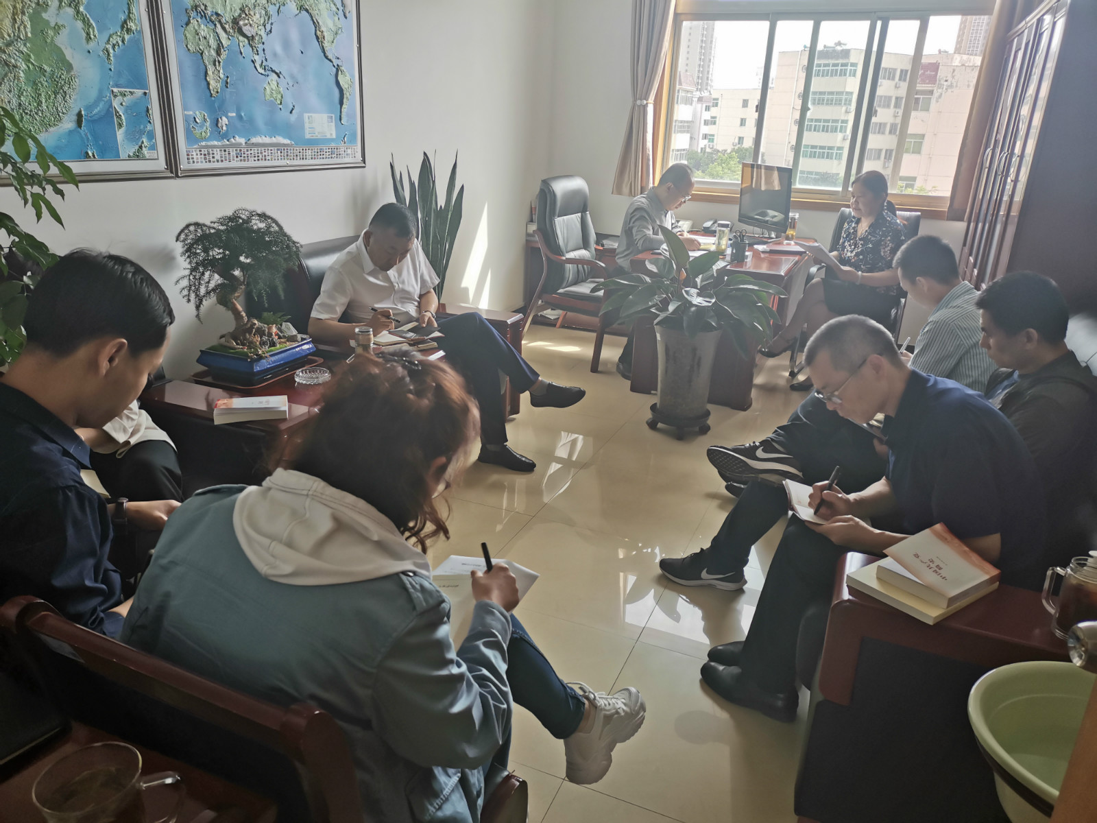 定州出现一例—疫情下的城市微光与坚韧定州出现一例新冠病例