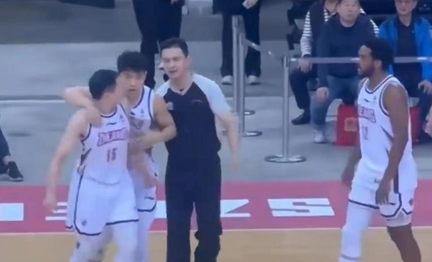 今晚，激情四溢，CCTV5直播CBA男篮赛事盛宴今晚男篮直播cctv5直播cba